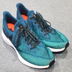 Nike Zoom Windflo Running Sneaker Size 10